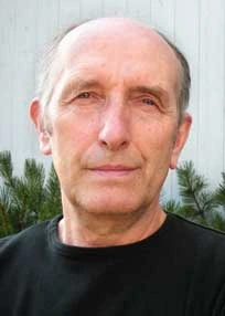 Portrait photo of Václav Smil